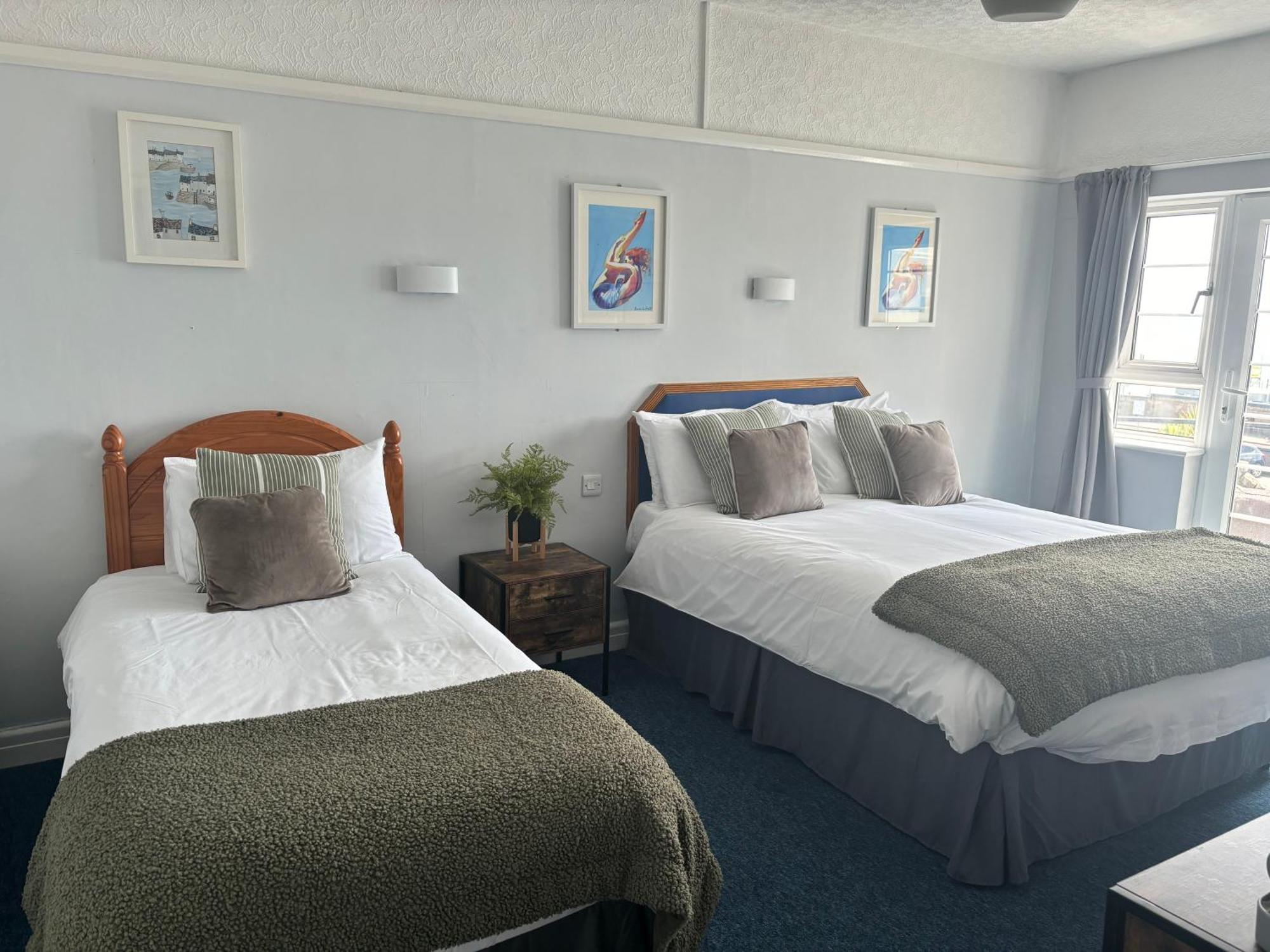 The Yacht Inn Penzance Extérieur photo